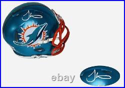 Tyreek Hill Autographed Miami Dolphins? Flash Mini Football Helmet (Beckett?)