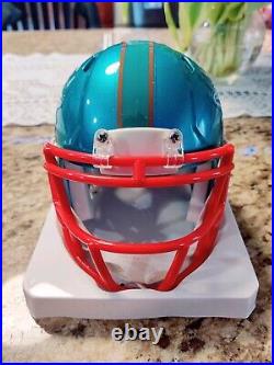 Tyreek Hill Signed Miami Dolphins Flash Speed Mini Football Helmet (Beckett)